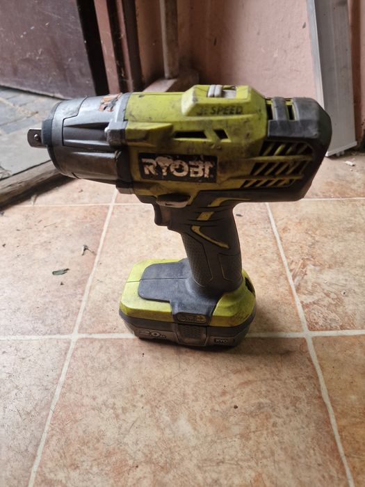 klucz udarowy ryobi iw3