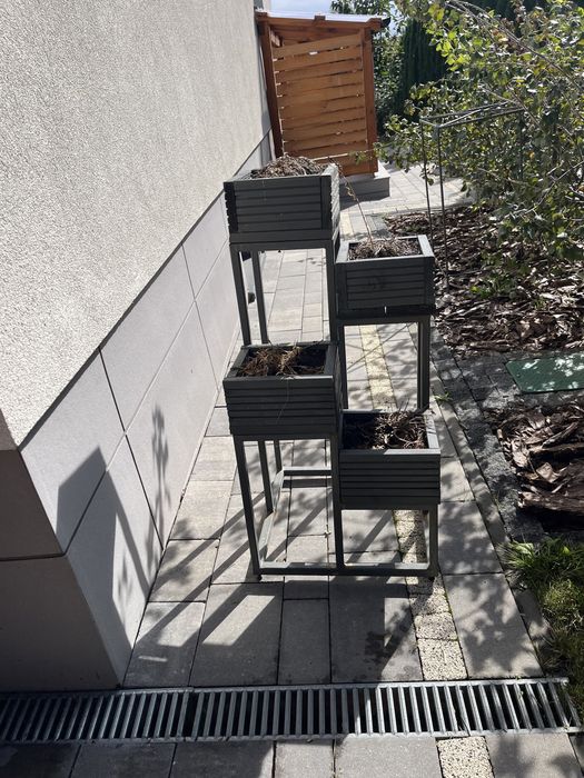 Sprzedam stojak na kwiatki