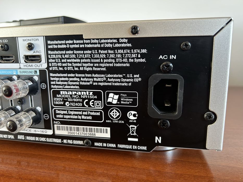 Marantz NR1504 amplituner