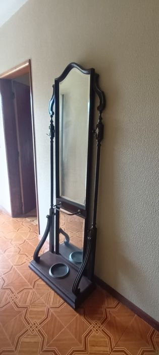 Espelho com porta guarda chuva