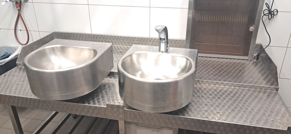 Zlew higieniczny nierdzewny