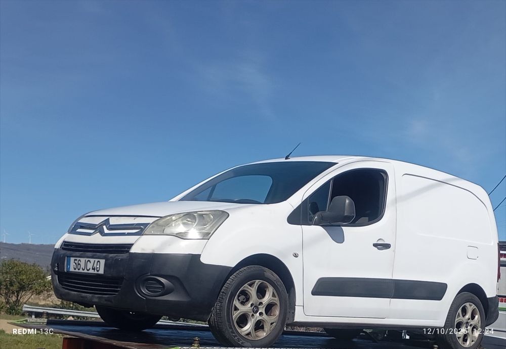 Vendo carrinha citroen Berlingo 1.6HDI
Con averia no motor