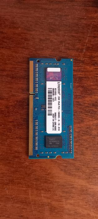 Оперативна пам'ять для ноутбука Kingston SODIMM DDR3 2Gb 1333MHz PC3 10600S 1R8 CL9 (KV1RX3-HYC) Б/В