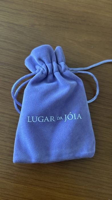 Brincos em prata dourada novos