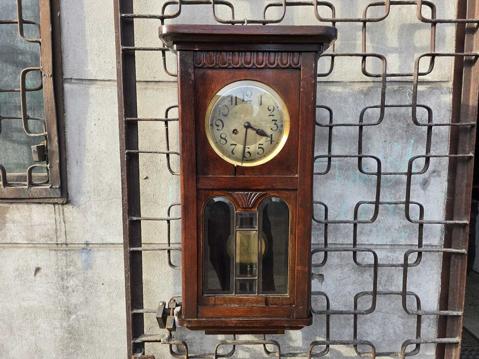 Stary zegar ścienny