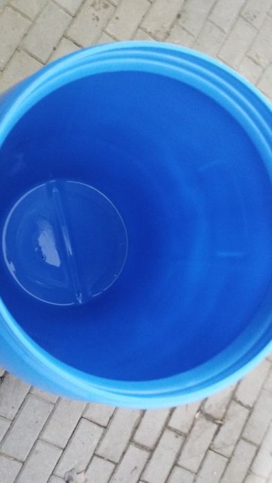 Beczki na deszczówkę pomosty paliwo plastikowe 220 litrów