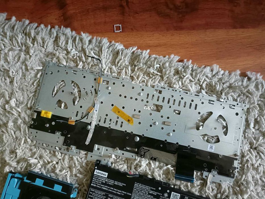 Części z laptopa (LENOVO, DDR4-2 i podobne]
