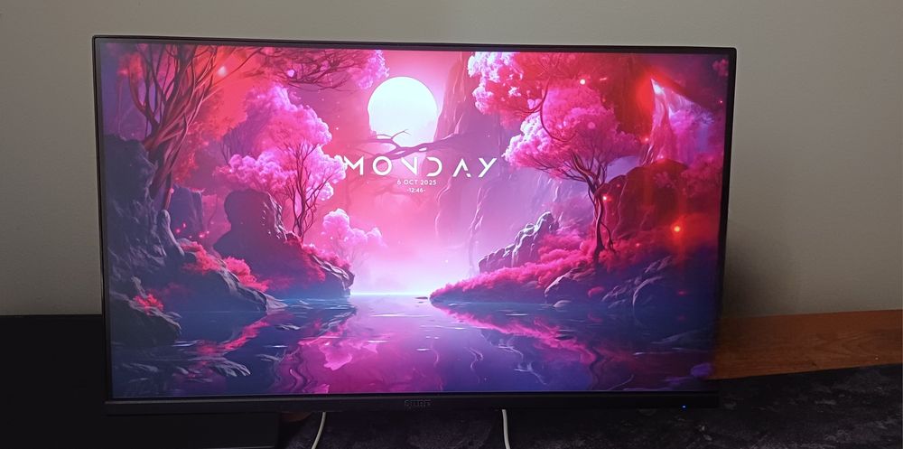 Монітор для комп'ютера QUBE