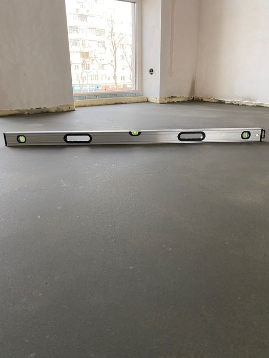 Хочеш рівну підлогу без клопоту? Замовляй напівсуху стяжку під ключ!