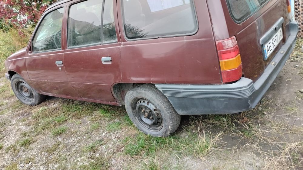 Opel Kadett 1.3 бензин
