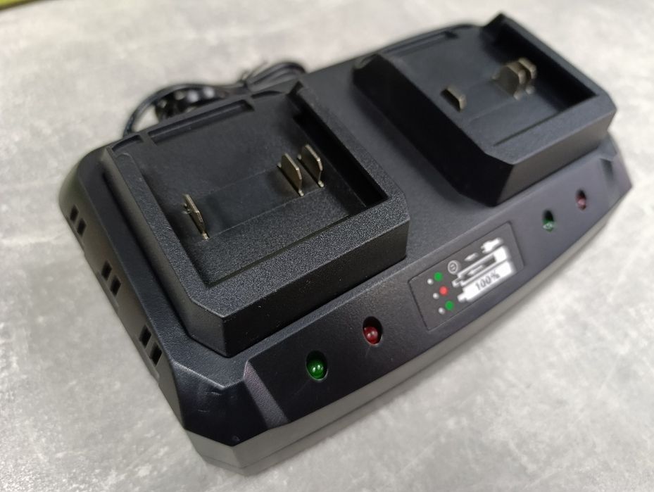 Зарядное устройство Revolt CH 20/4 Dual М1 series