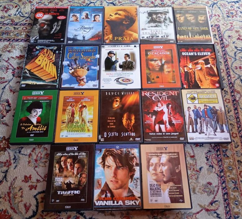 --» Lote de 61 DVDs «--