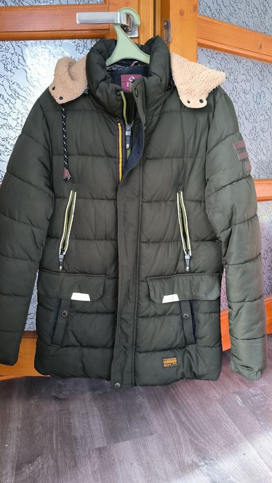 Чоловічий пуховик 50 , стан ідеальний