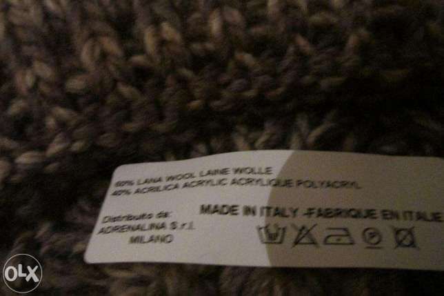 Gorro cinzento de lã