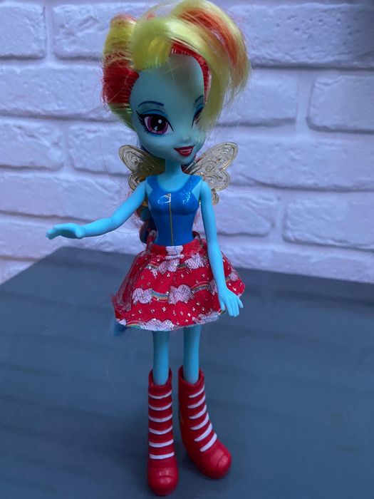 Equetria Girl Rainbow Dash