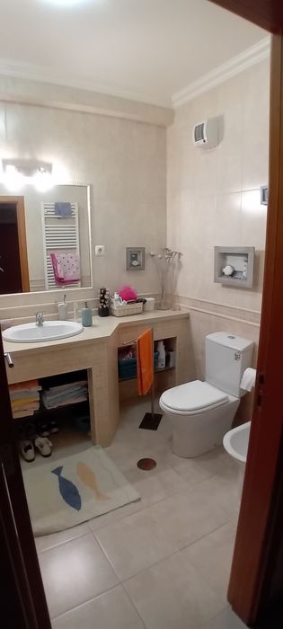 Apartamento T4 com garagem e sótão