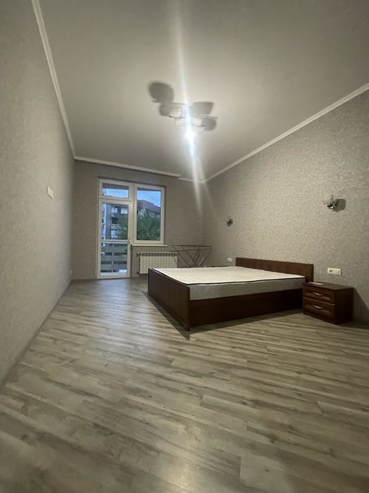 Оренда великої півторашки 75м2 в ЖК Сакура