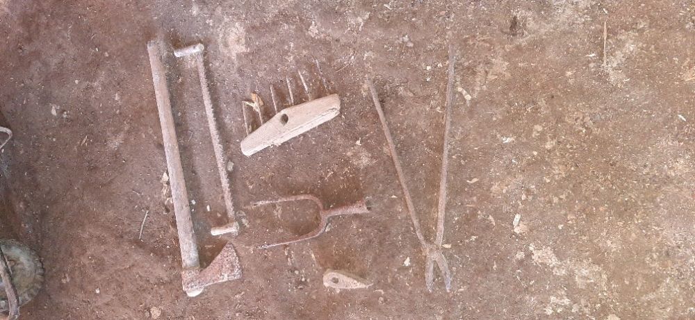 Grandes ferramentas antigas