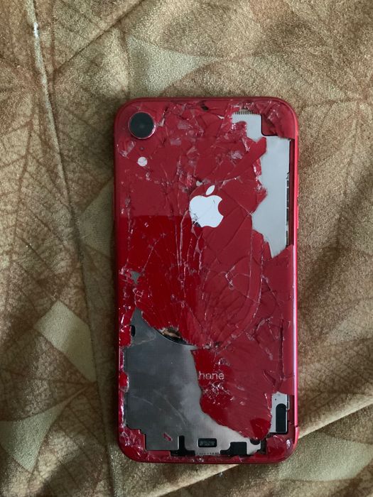 Apple iPhone XR (RED) Личный телефон, все работает