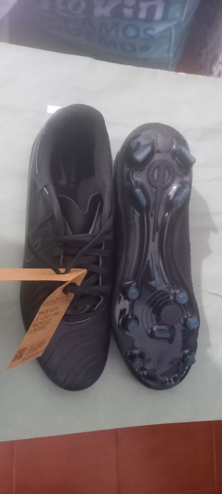 Chuteiras pretas NIKE