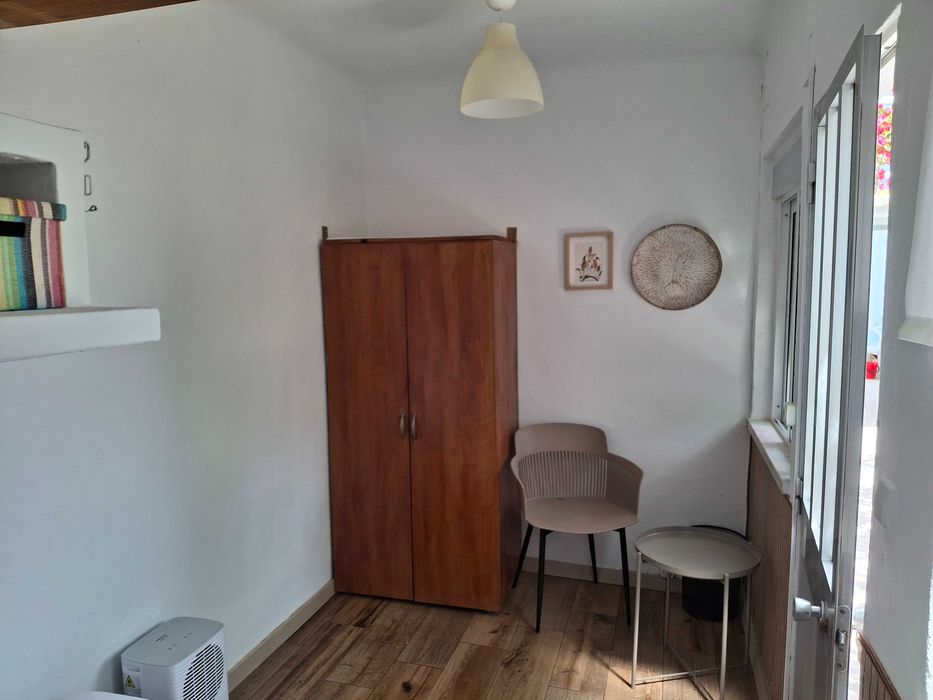 Quarto individual aluga-se no Entroncamento
