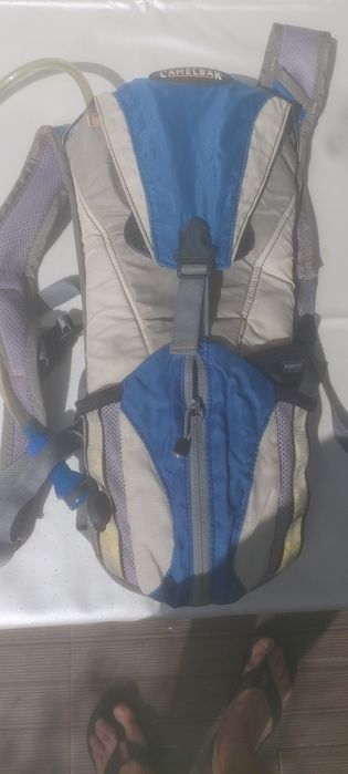 Vendo mochila de hidratação Camelbak c/ bolsa 2L