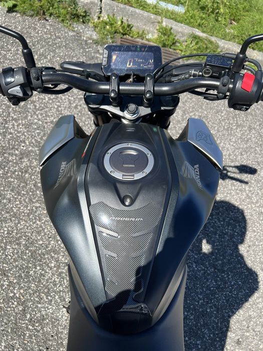 Honda cb125r em excelente estado