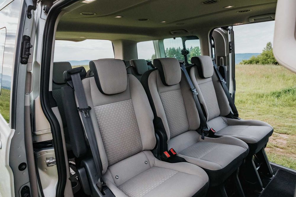 Bus Wynajem Ford Transit 9 osób, automat/tempomat, 170km Android/Apple