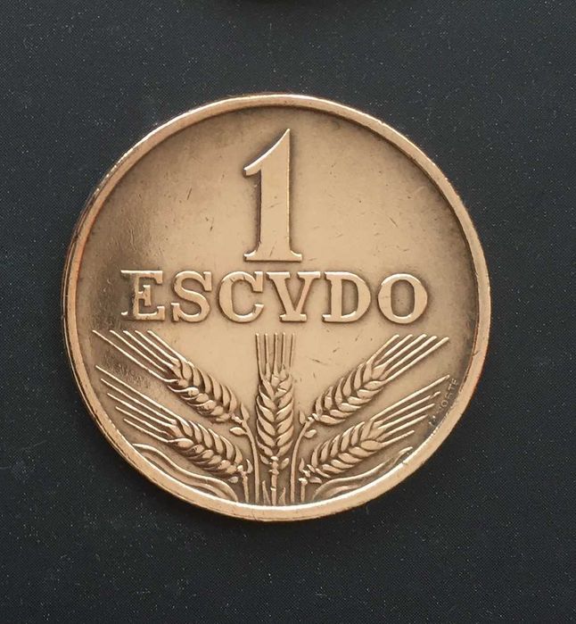 Série completa de 11 moedas 1 escudo bronze - 1969 a 1979
