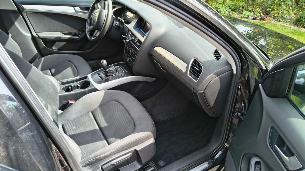 Audi A4 B8, Sedan