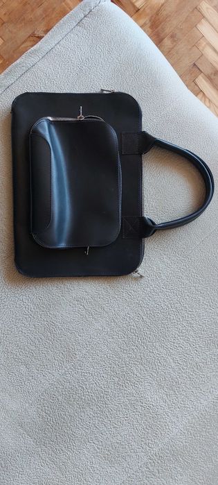 Месенджер для планшета з натуральної шкіри.