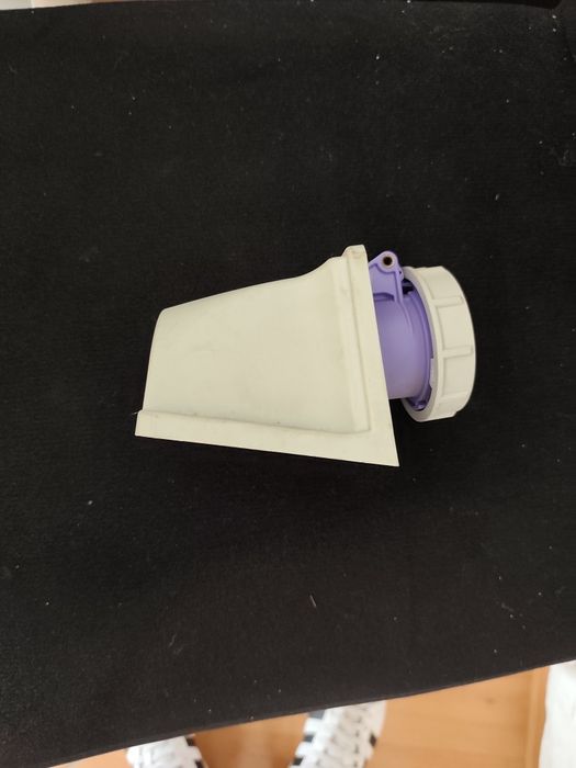 Gniazdo PCE 16A-/24V