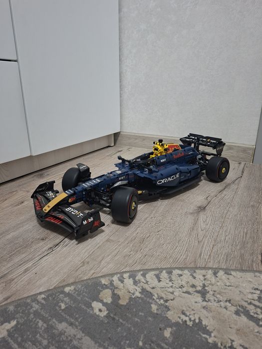 Зібраний Конструктор Lego Technic 42206 Oracle Red Bull RB20