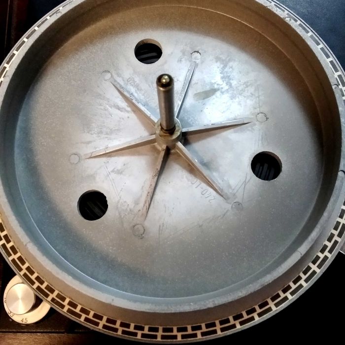 Проигрыватель  Вега 106