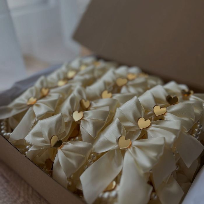 Бутоньєрки на замовлення | від 25 грн