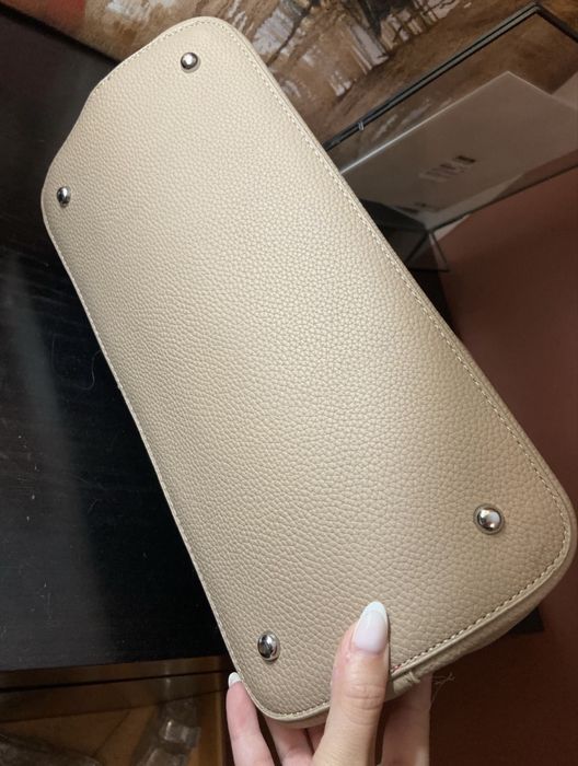 Mala prada safiano nude
