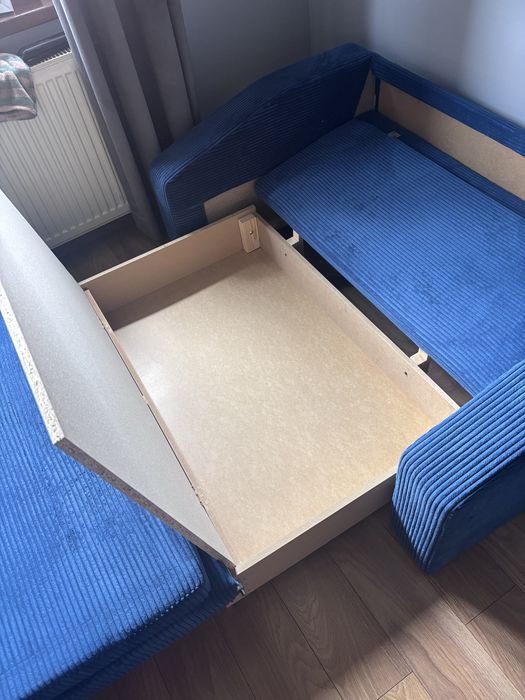 Granatowa sofa, stan bardzo dobry