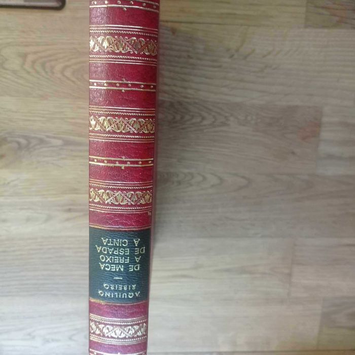 vendo livro De Meca a Freixo espada a Cinta