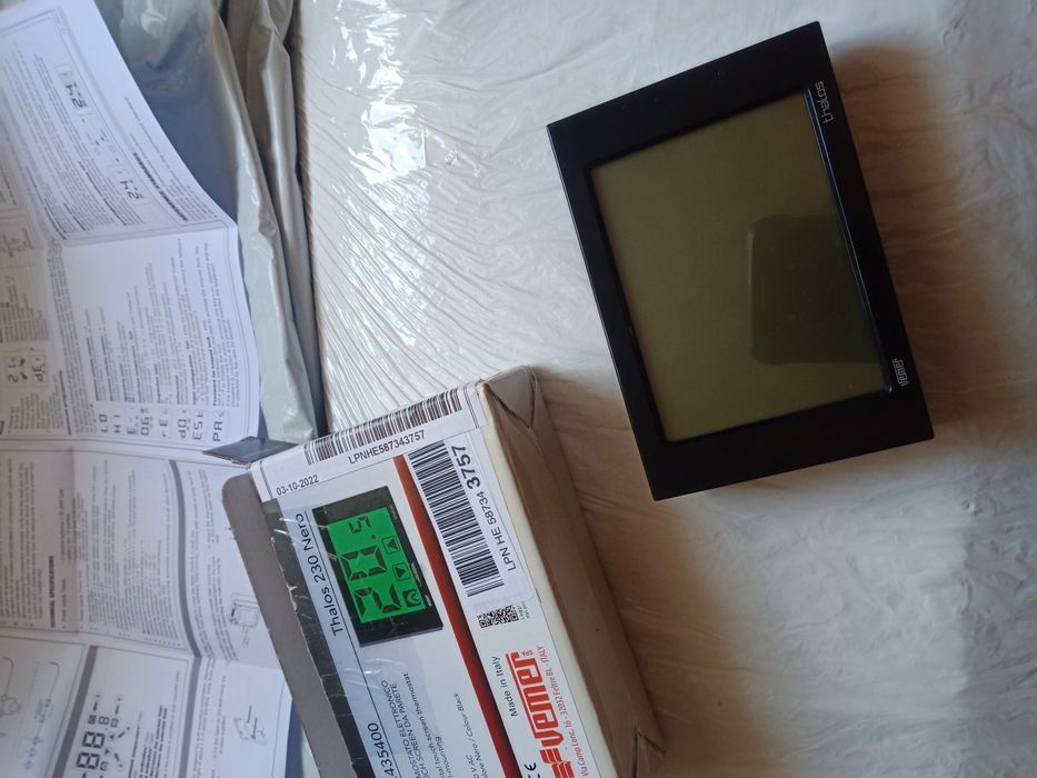 Termostat cyfrowy sensorny 230V VEMER THALOS VE435400