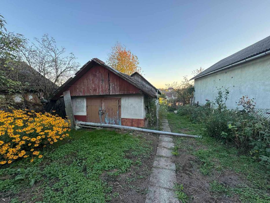 Продаж половини будинку з ділянкою в с. Довге, Дрогобицький р-н!