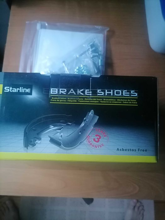 Задні гальмівні колодки барабан