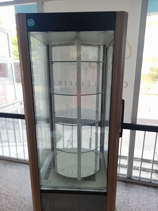 Vitrine bolos vertical