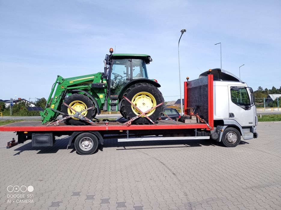 Auto laweta transport samochodowy