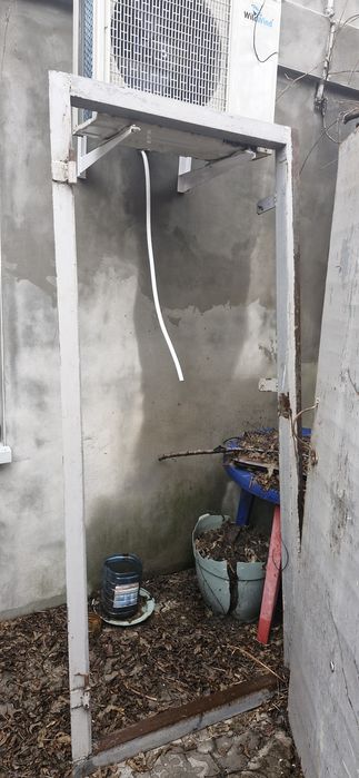 Металлическая дверь