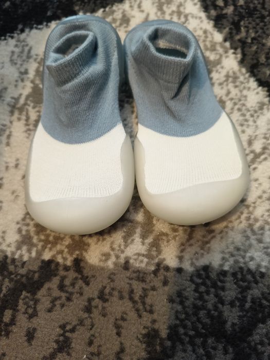 Kapcie, buty dziecięce