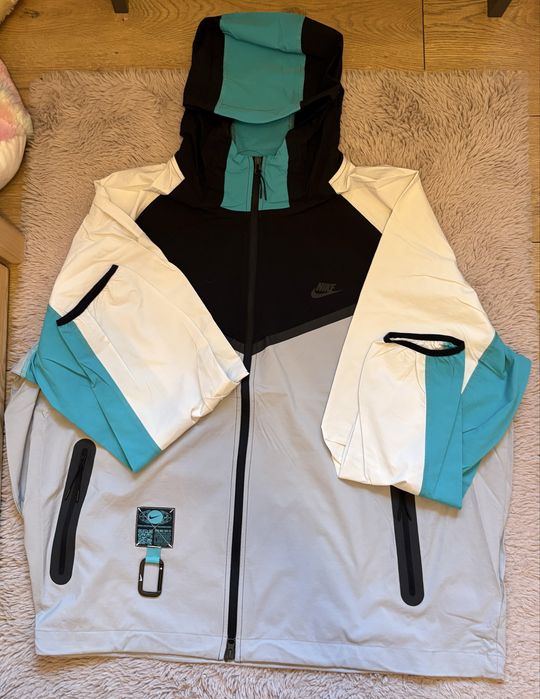 Kurtka Nike Tech Woven Windrunner 3XL