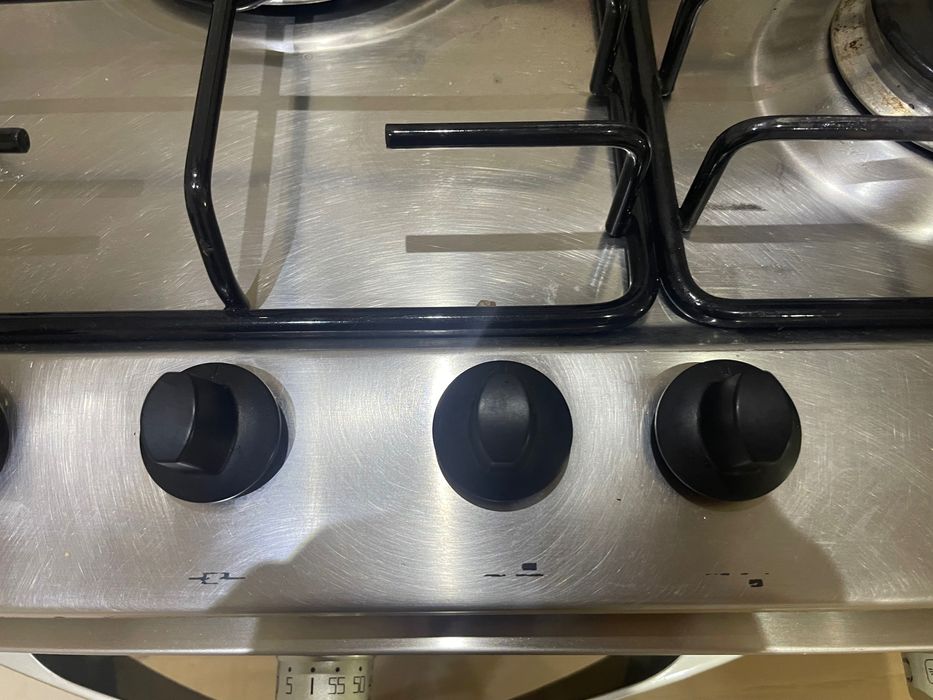 Fogão de 5 bicos com esqueiro encastrável