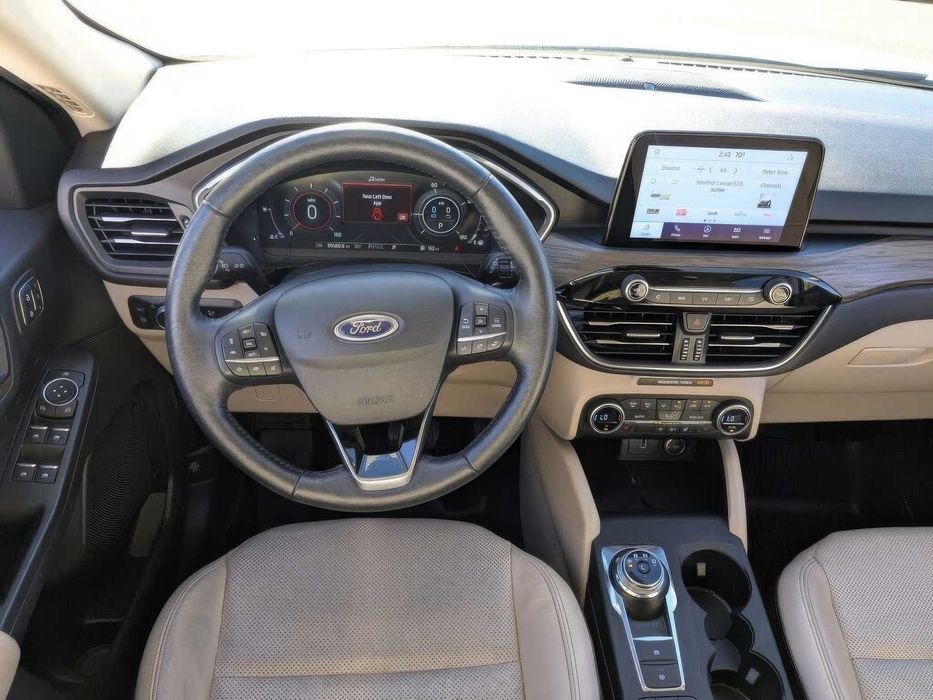 Ford Escape Hybrid Titanium      2020