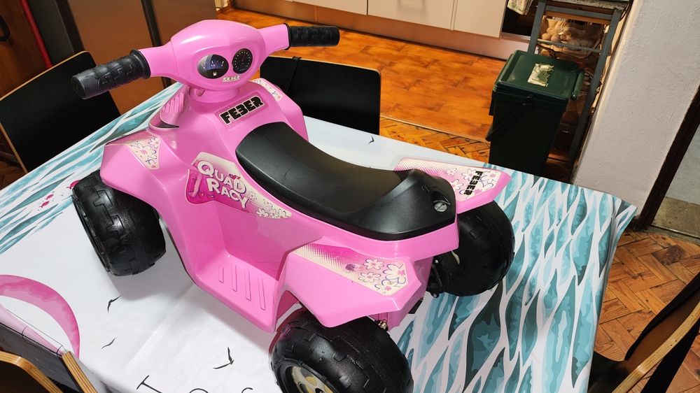 Moto 4 elétrica criança