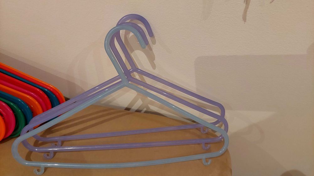 Cabides roupeiro criança